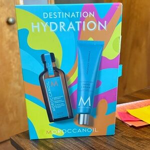 Moroccanoil Destination Hydration Set - Blue and Brown